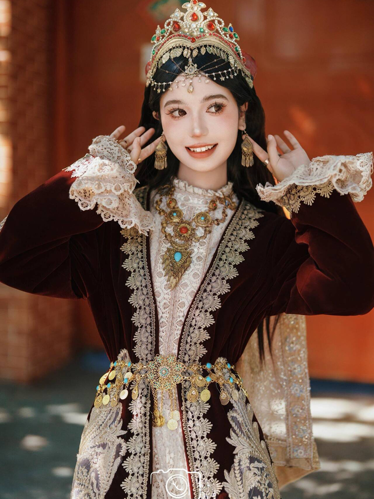 Ethnic Clothing & Online Fashion Store Khaadi Pk - New Ethnic Minority Uygur Clothing Etilesis
