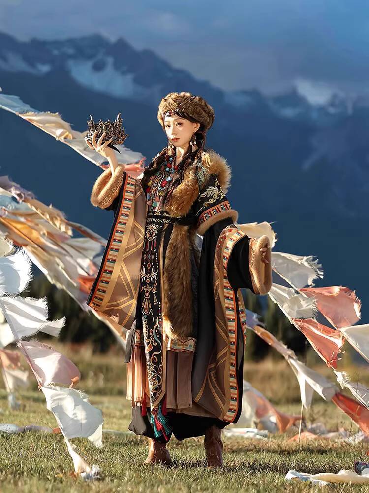 Travel Photography Series Tibe - Ethnic Clothing & Online Fashion Store Khaadi Pk บทวิจารณ์และราคา