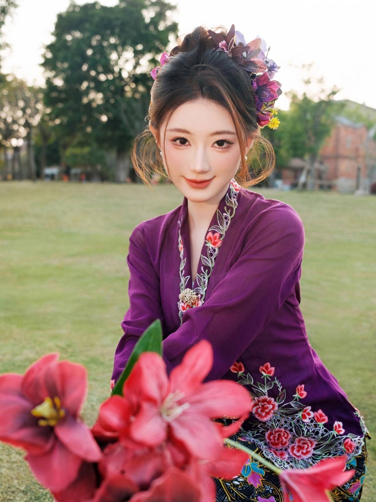 New Ethnic Style Women's Cloth - Ethnic Fashion Style บทวิจารณ์และราคา