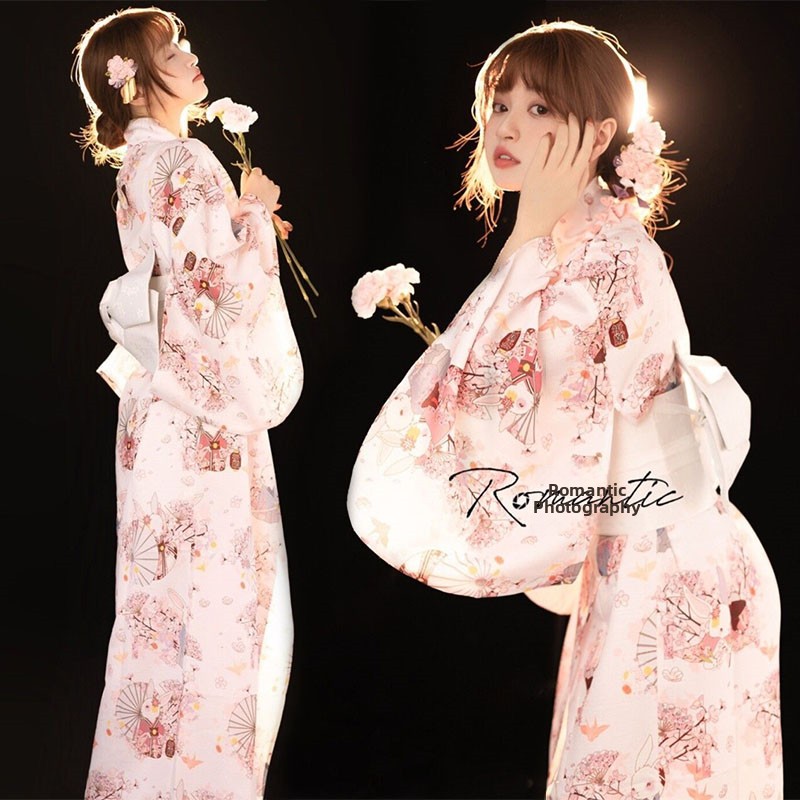 Dark Elegant Girl Kimono Photo - Ethnic Clothing & Online Fashion Store Khaadi Pk บทวิจารณ์และราคา