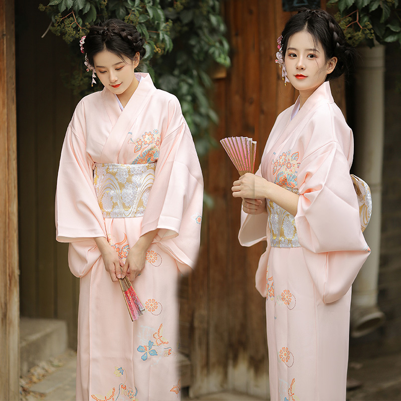 Dark Elegant Girl Kimono Photo - Ethnic Clothing & Online Fashion Store Khaadi Pk บทวิจารณ์และราคา